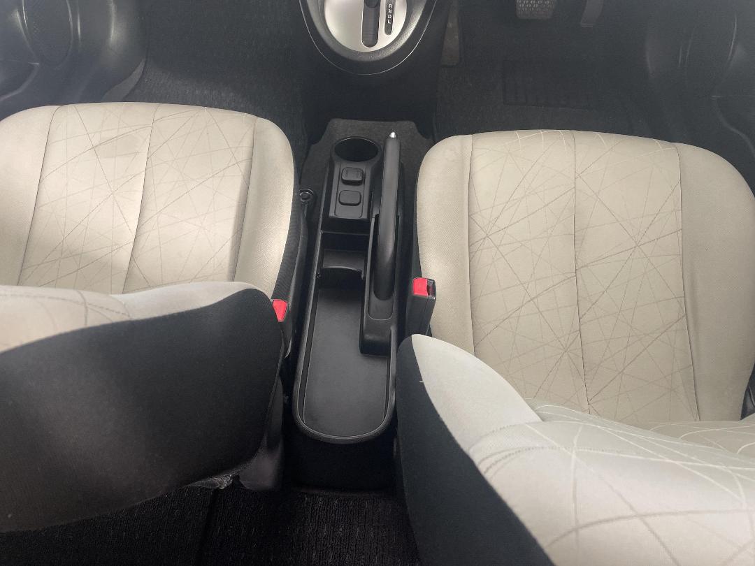 Photo '18' of Mazda Demio Photo '18' of Mazda Demio