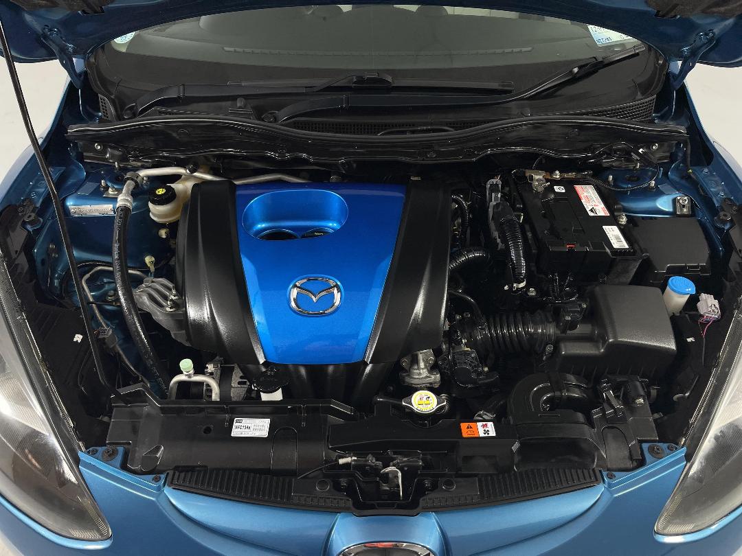 Photo '13' of Mazda Demio