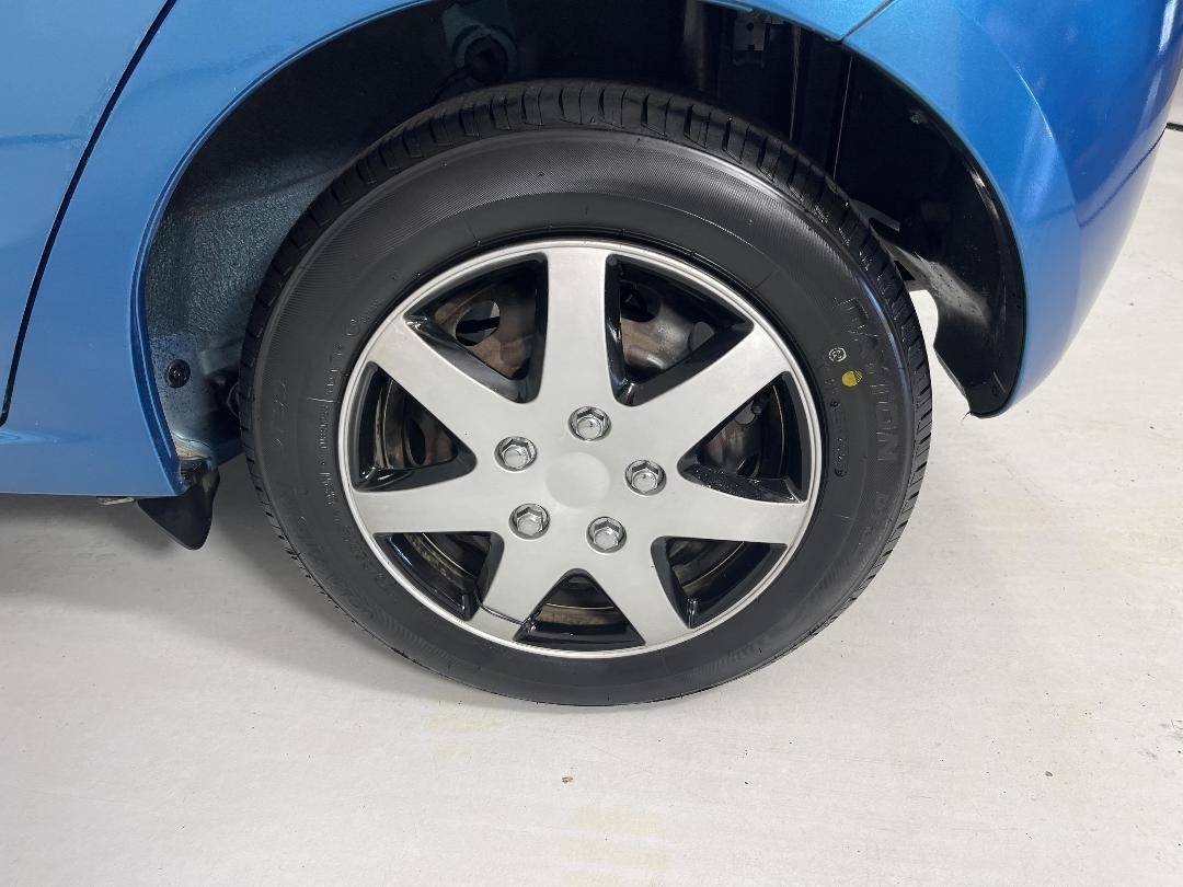 Photo '11' of Mazda Demio