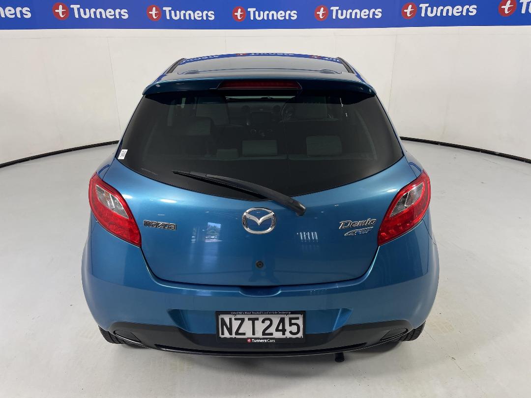 Photo '6' of Mazda Demio