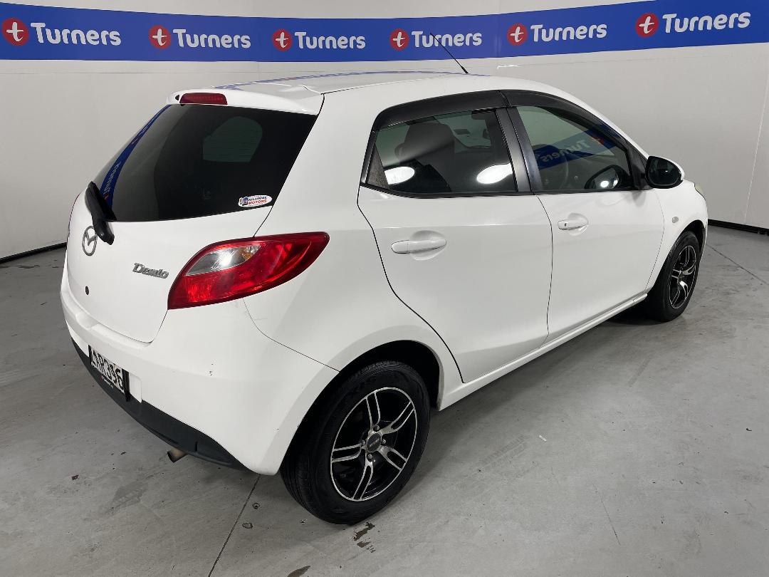 Photo '7' of Mazda Demio