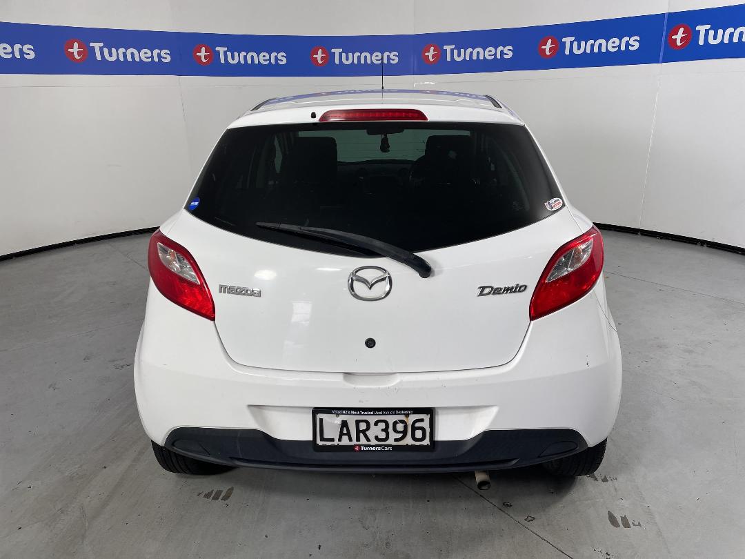 Photo '6' of Mazda Demio