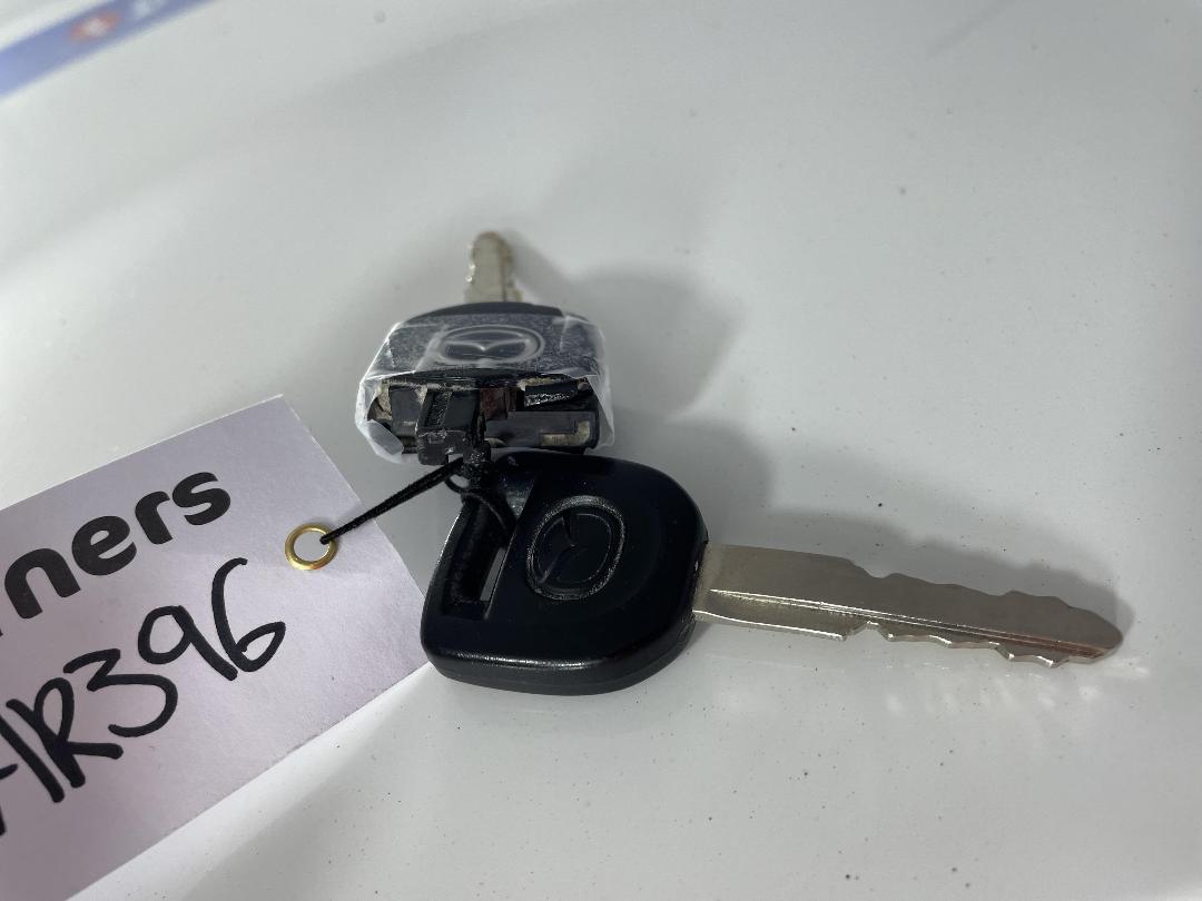 Photo '22' of Mazda Demio