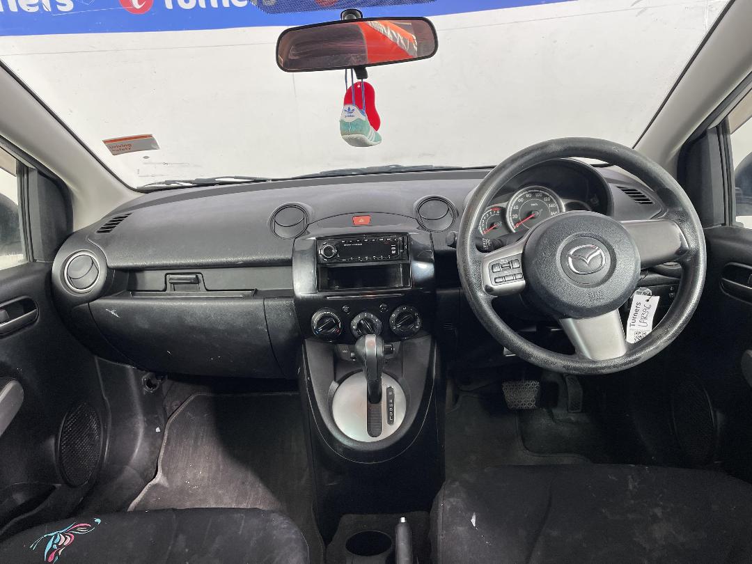 Photo '17' of Mazda Demio