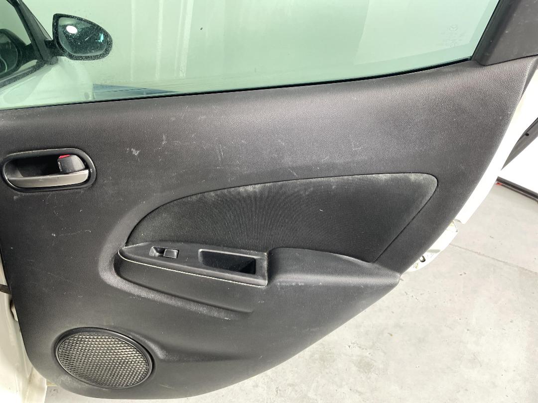 Photo '19' of Mazda Demio