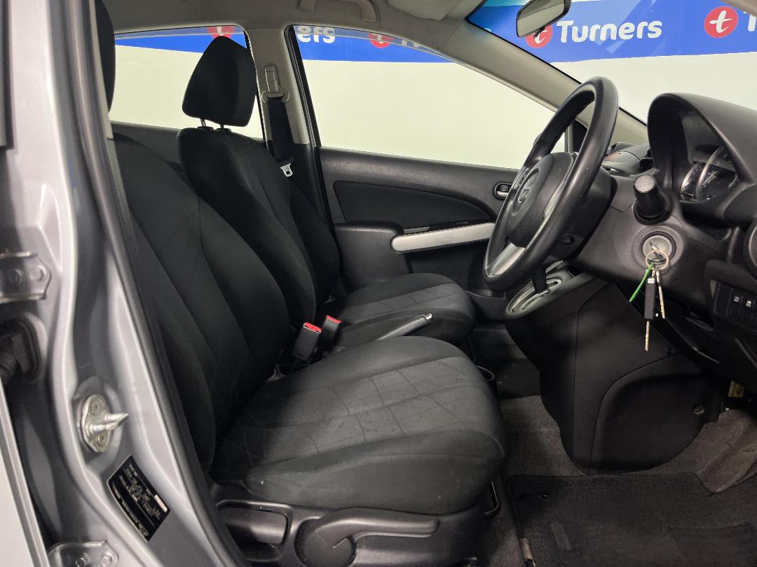 Photo '16' of Mazda Demio