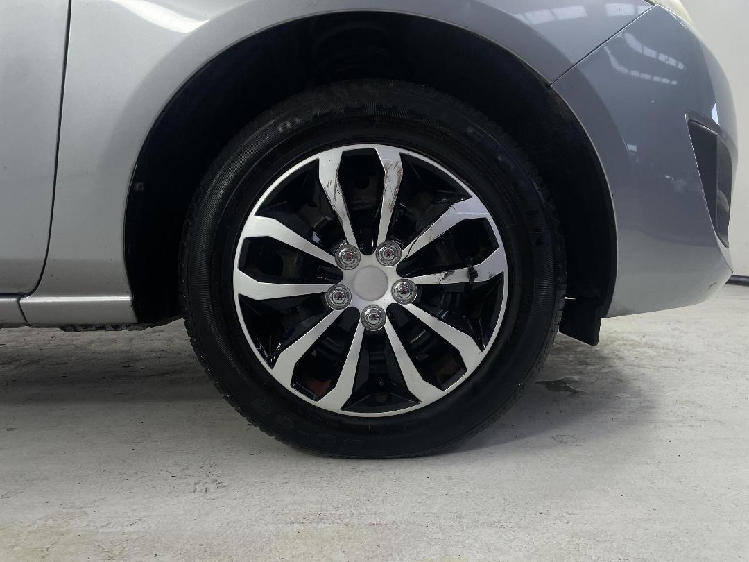 Photo '9' of Mazda Demio Photo '9' of Mazda Demio