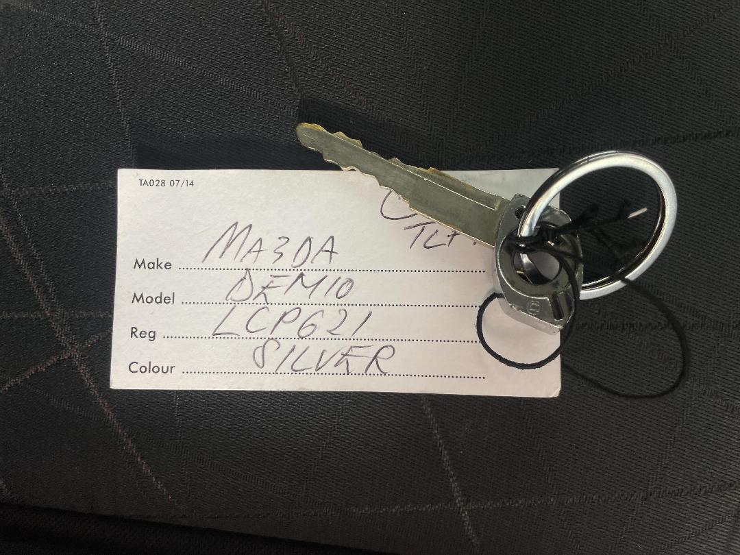 Photo '22' of Mazda Demio Photo '22' of Mazda Demio