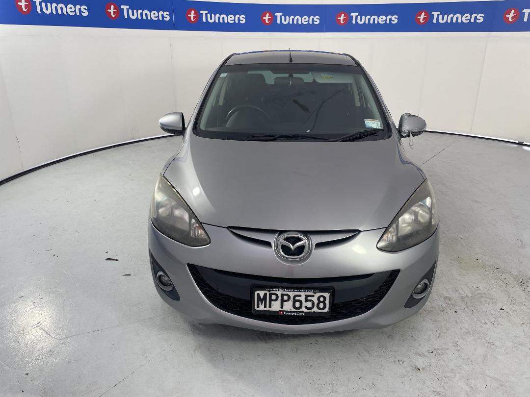 Photo '2' of Mazda Demio