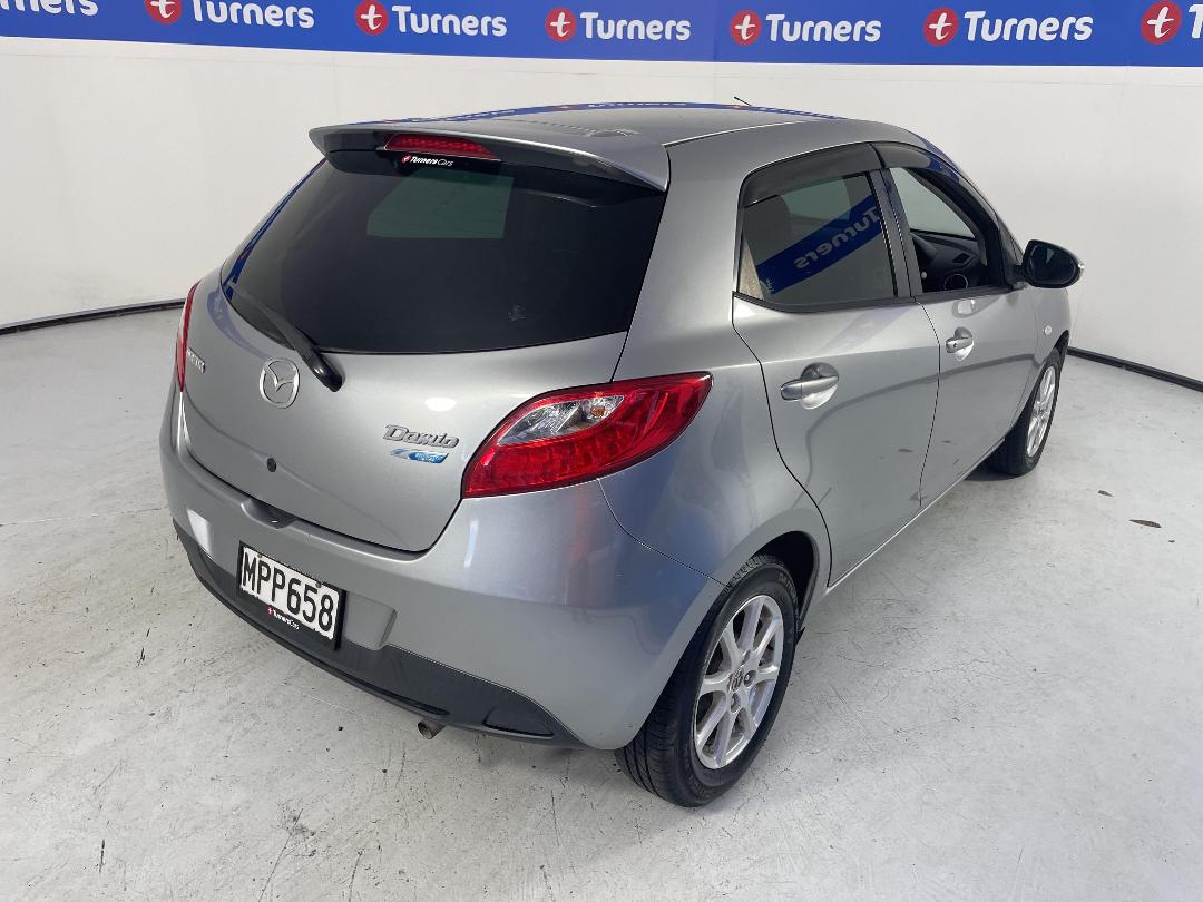 Photo '7' of Mazda Demio