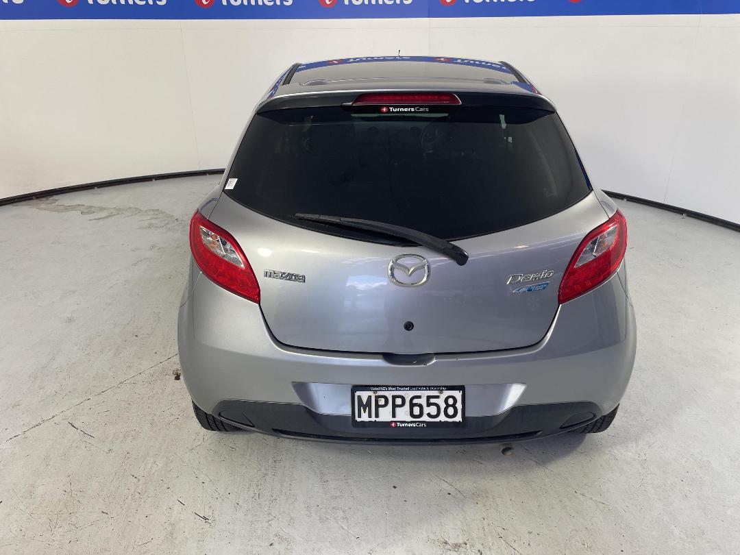 Photo '6' of Mazda Demio