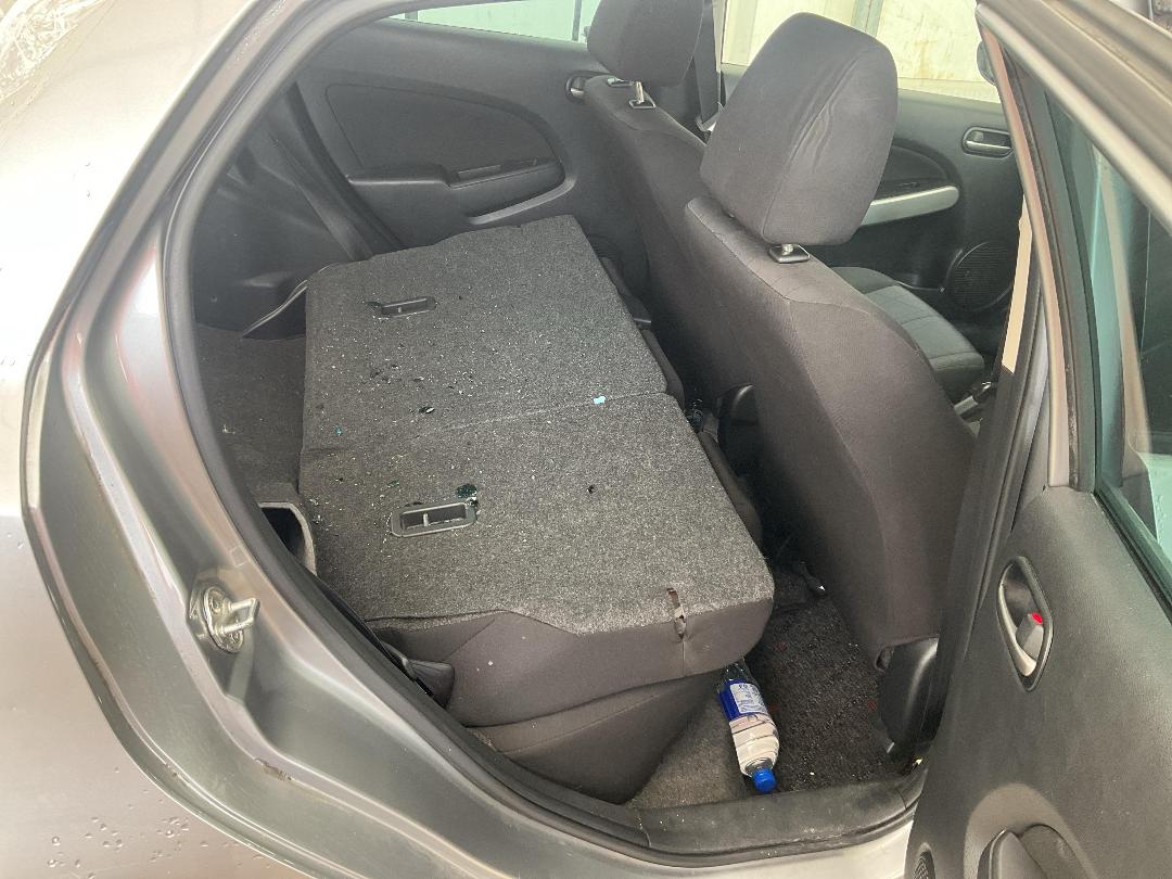 Photo '12' of Mazda Demio