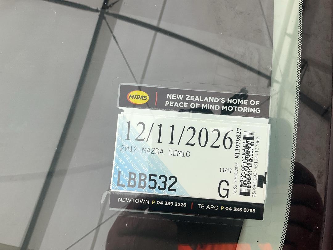 Photo '14' of Mazda Demio