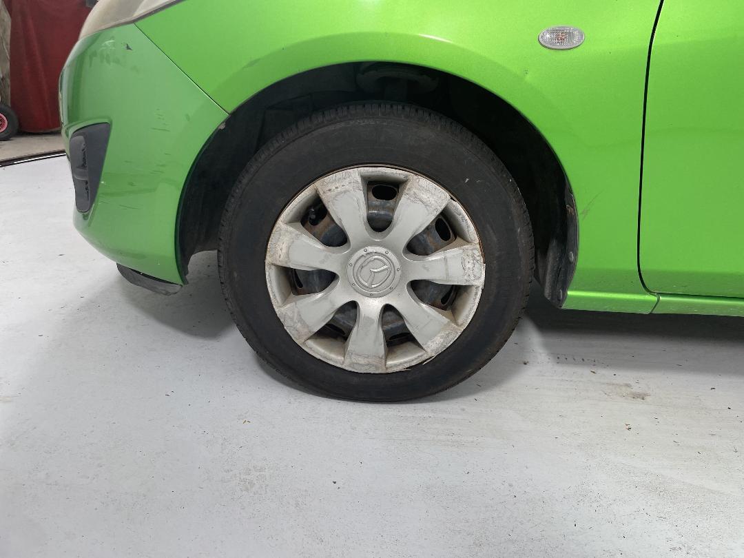 Photo '10' of Mazda Demio