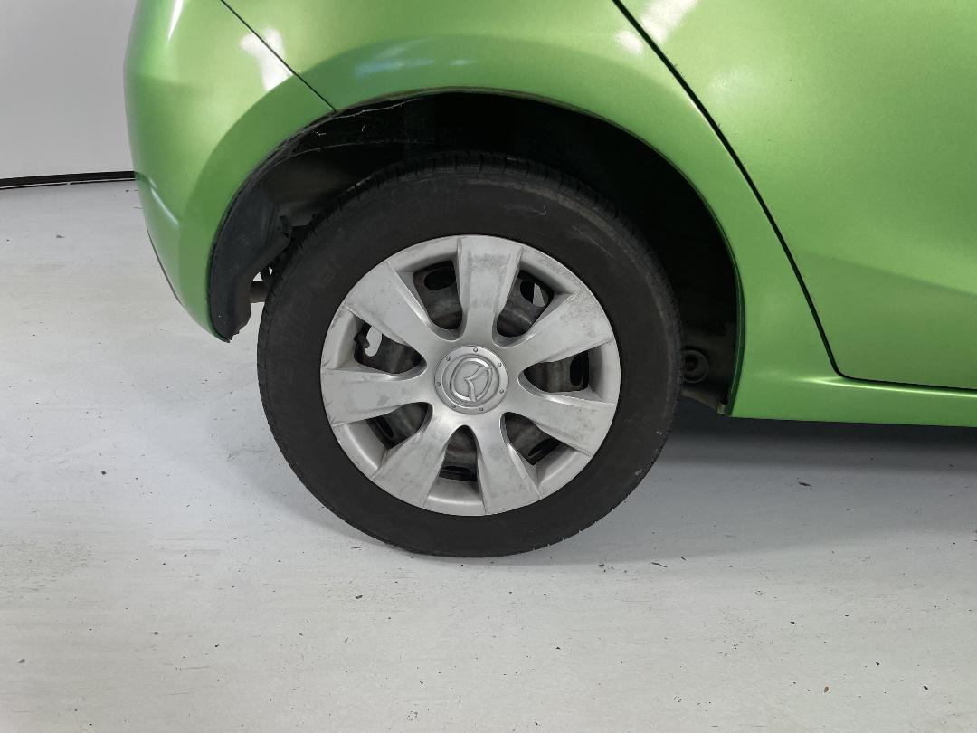 Photo '12' of Mazda Demio