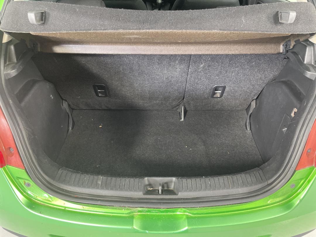 Photo '14' of Mazda Demio