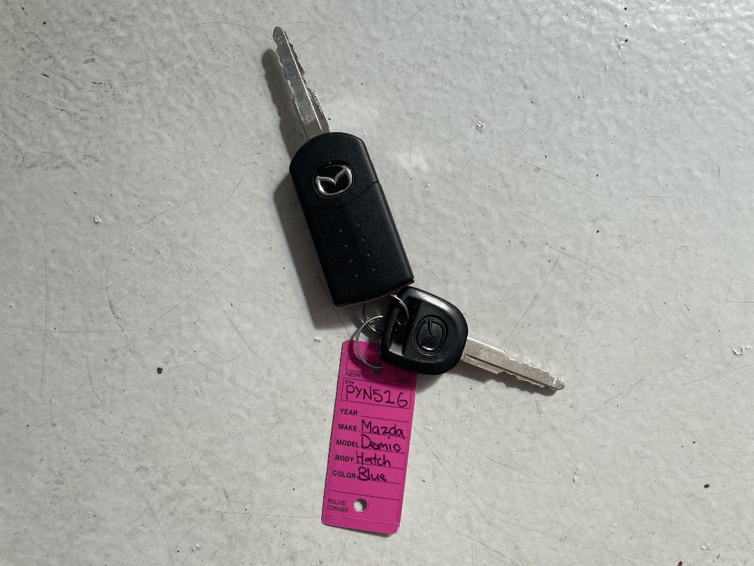 Photo '22' of Mazda Demio Photo '22' of Mazda Demio