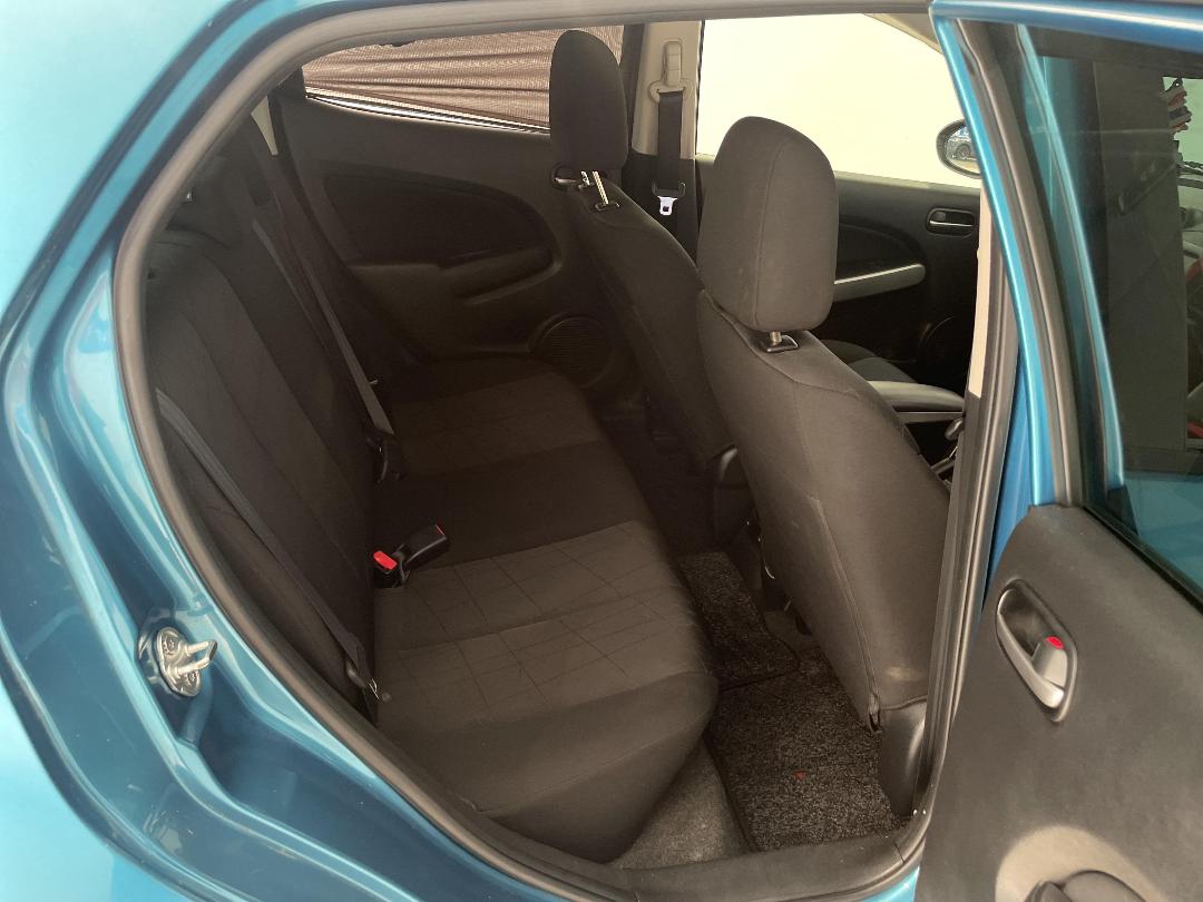 Photo '20' of Mazda Demio Photo '20' of Mazda Demio