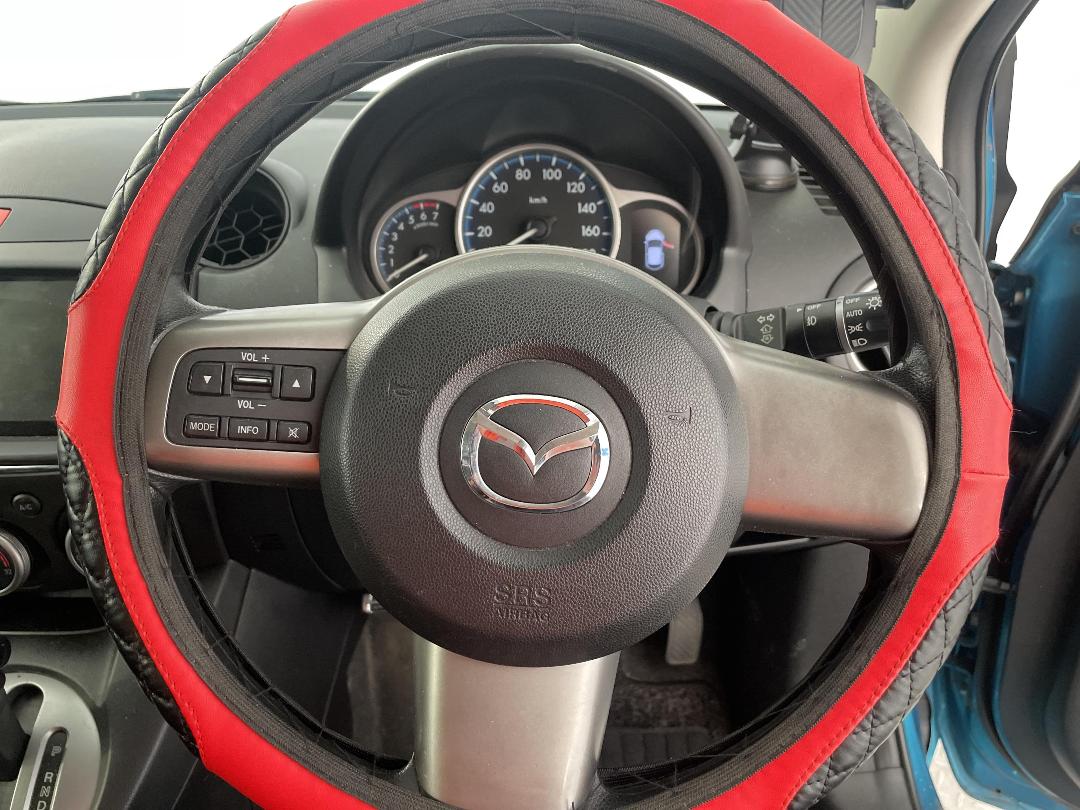 Photo '26' of Mazda Demio Photo '26' of Mazda Demio