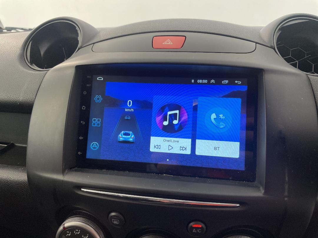 Photo '27' of Mazda Demio Photo '27' of Mazda Demio