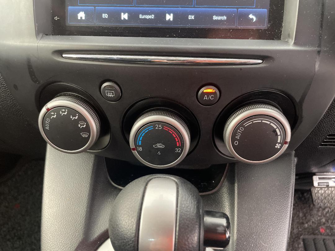 Photo '28' of Mazda Demio Photo '28' of Mazda Demio