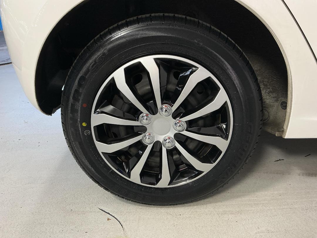 Photo '12' of Mazda Demio