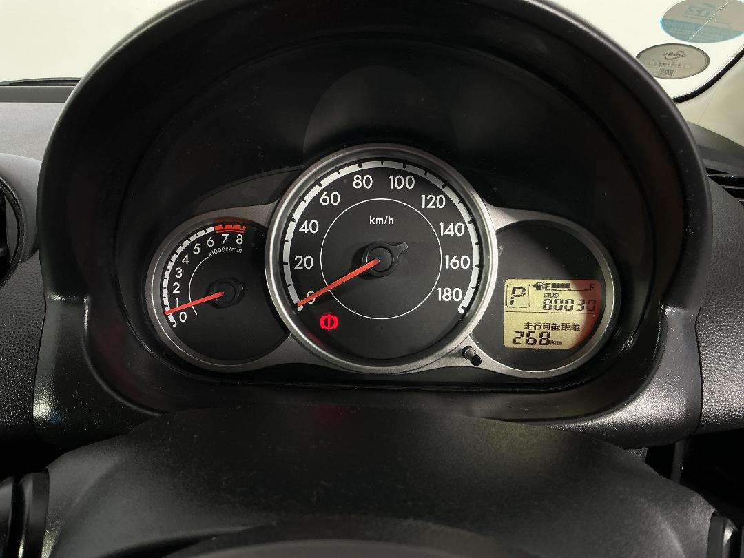 Photo '21' of Mazda Demio