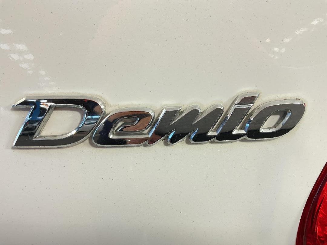 Photo '27' of Mazda Demio