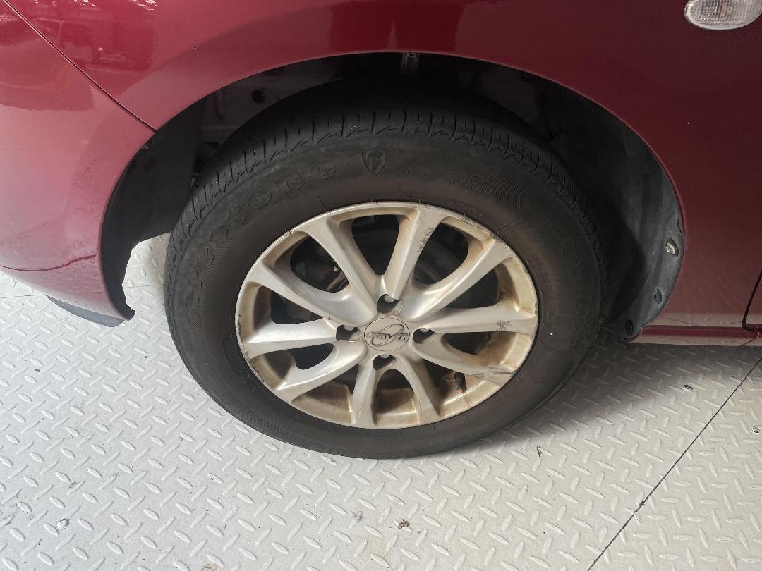 Photo '10' of Mazda Demio