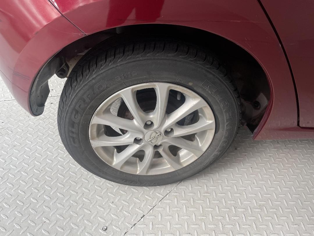 Photo '12' of Mazda Demio