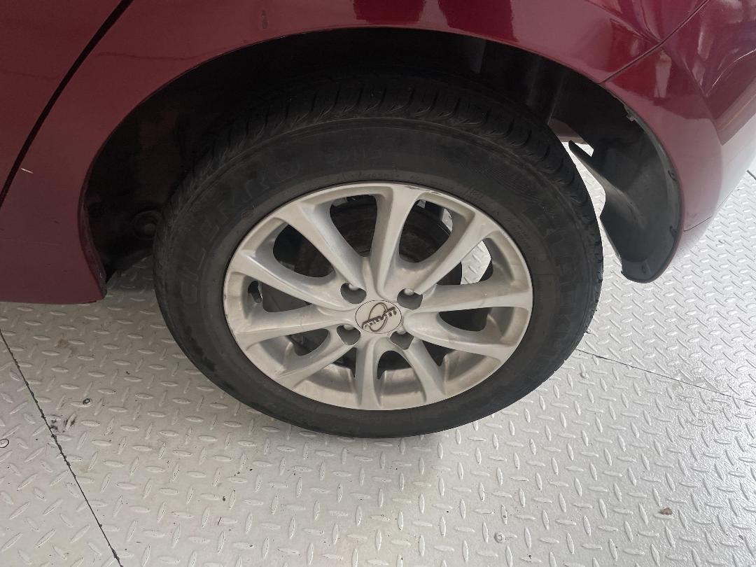 Photo '11' of Mazda Demio