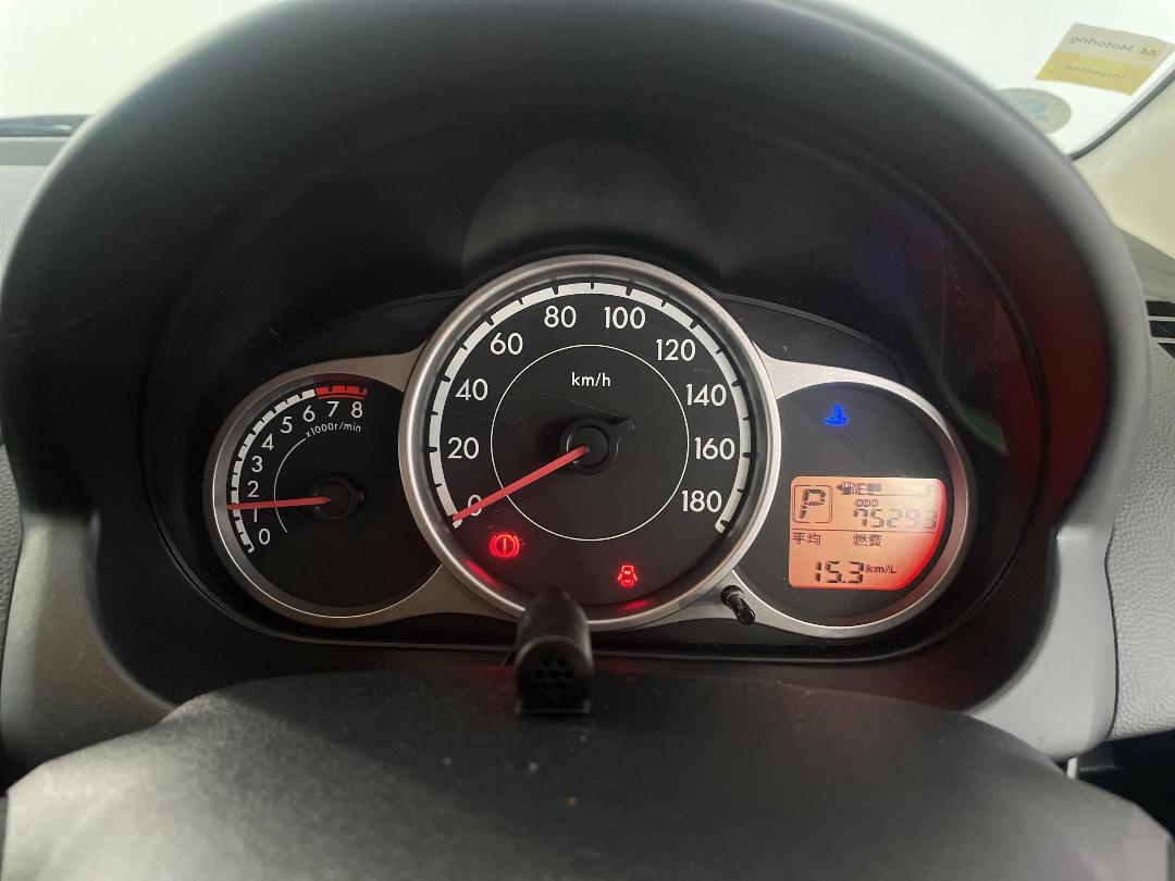 Photo '21' of Mazda Demio