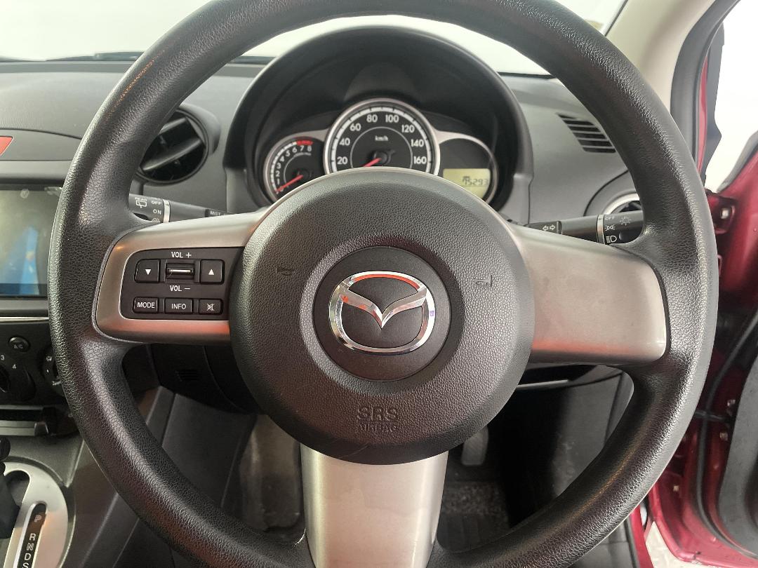 Photo '26' of Mazda Demio