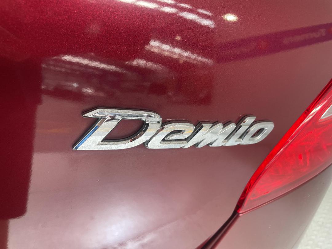 Photo '35' of Mazda Demio