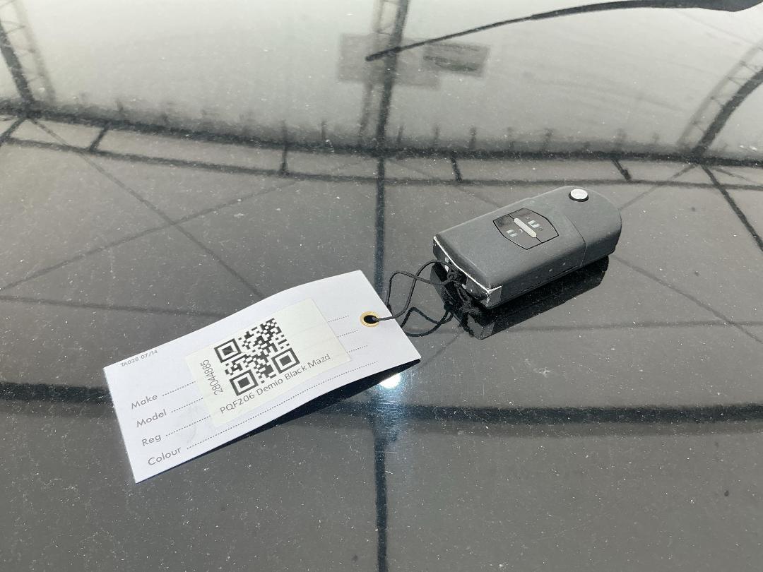 Photo '14' of Mazda Demio