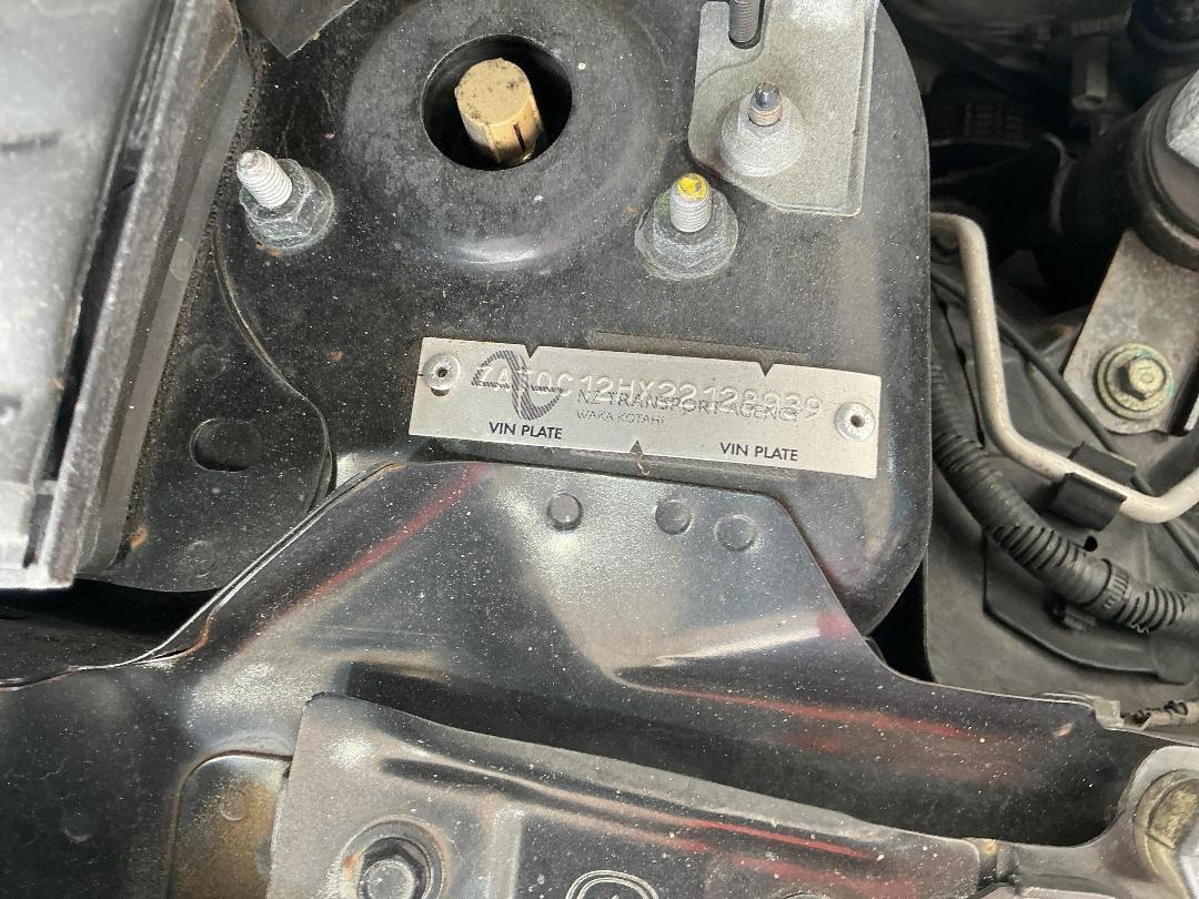 Photo '16' of Mazda Demio