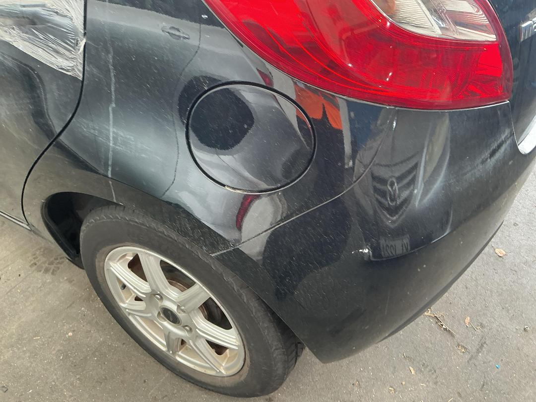 Photo '25' of Mazda Demio