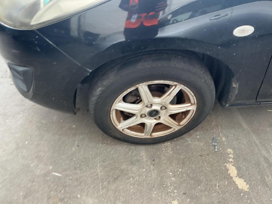 Photo '29' of Mazda Demio