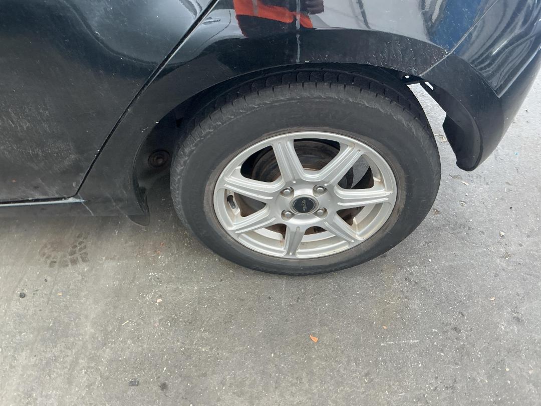 Photo '30' of Mazda Demio