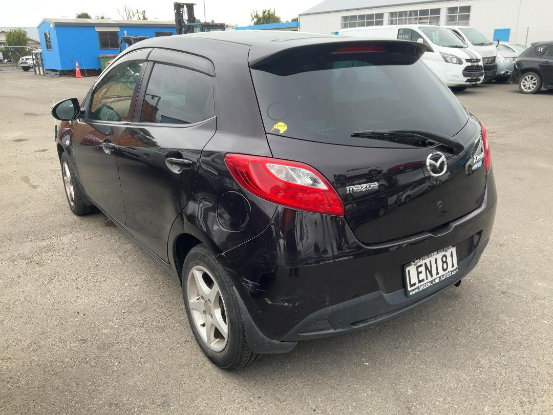 Photo '4' of Mazda Demio