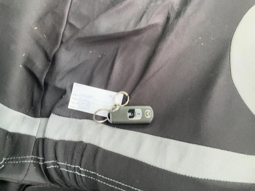 Photo '11' of Mazda Demio