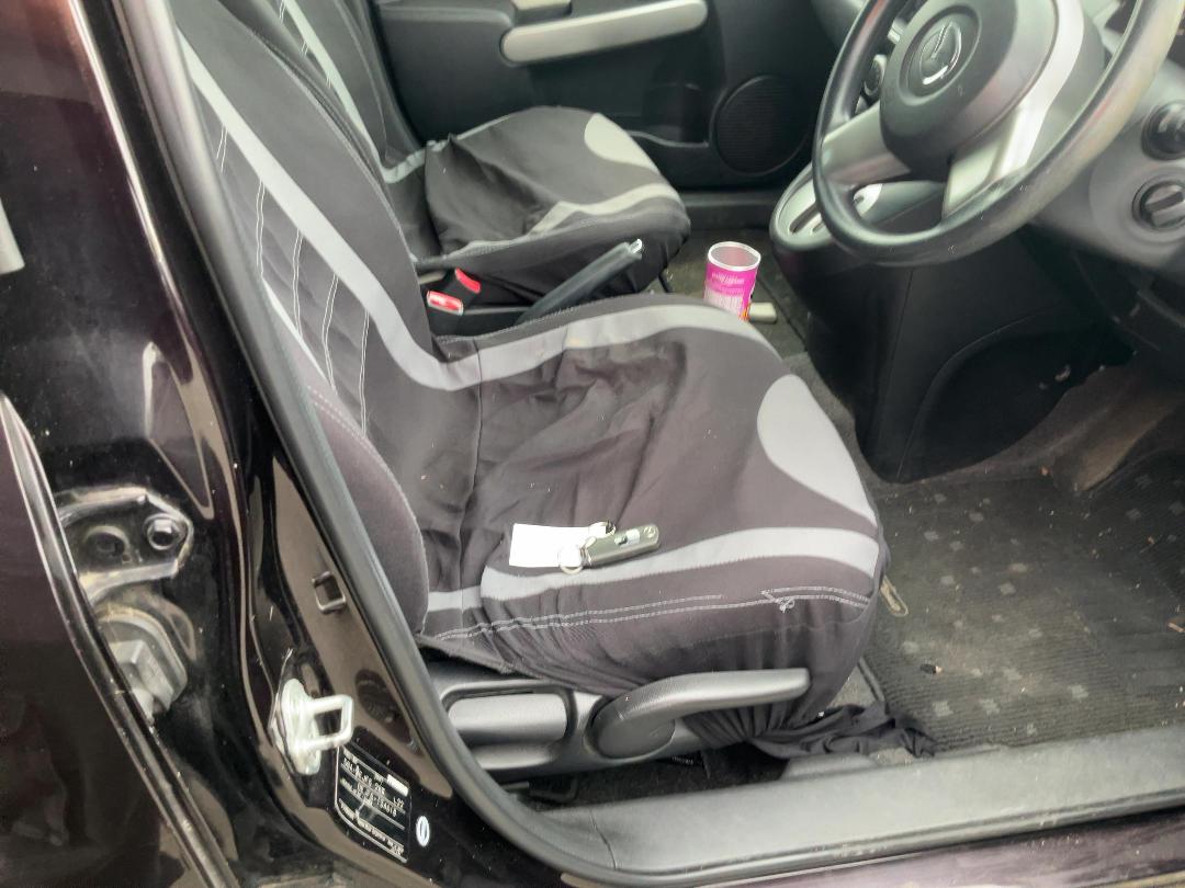 Photo '14' of Mazda Demio