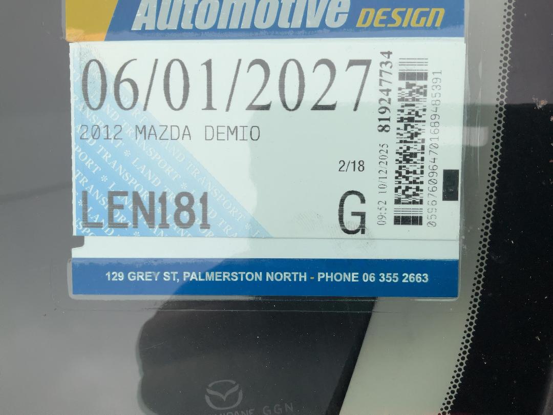 Photo '18' of Mazda Demio