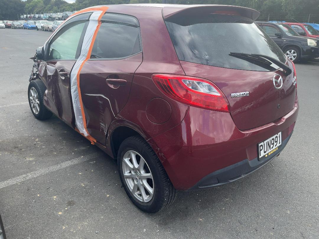 Photo '4' of Mazda Demio