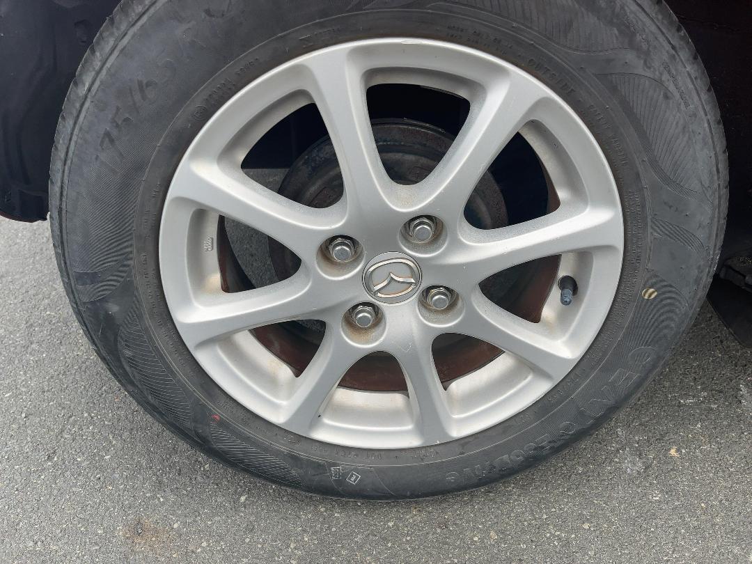 Photo '7' of Mazda Demio