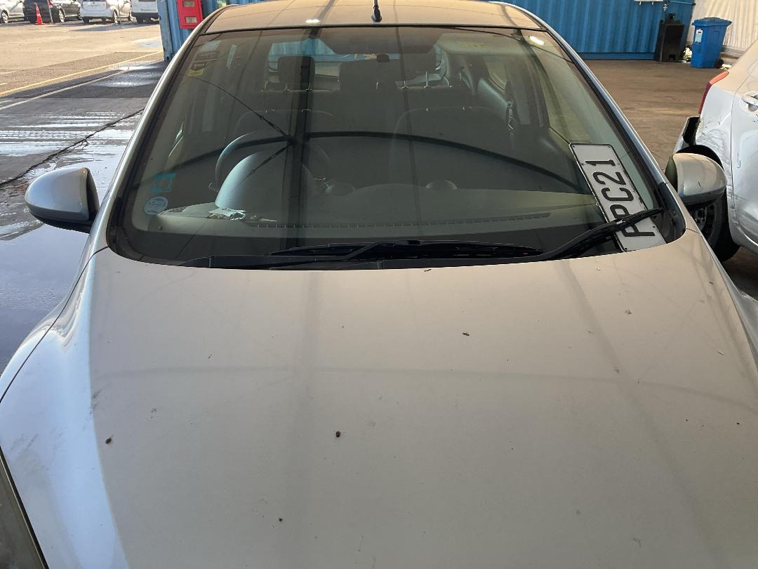 Photo '2' of Mazda Demio