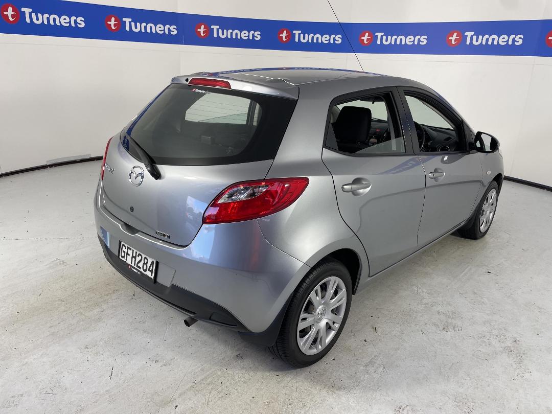 Photo '7' of Mazda Mazda2 Photo '7' of Mazda Mazda2