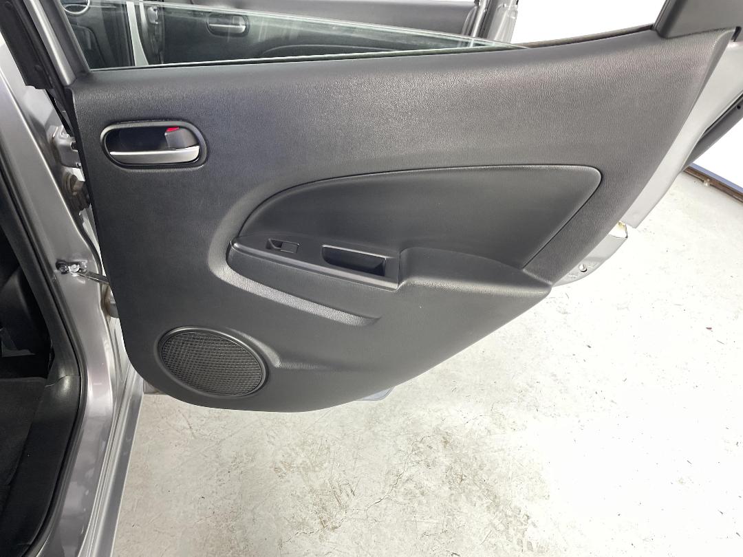 Photo '19' of Mazda Mazda2 Photo '19' of Mazda Mazda2