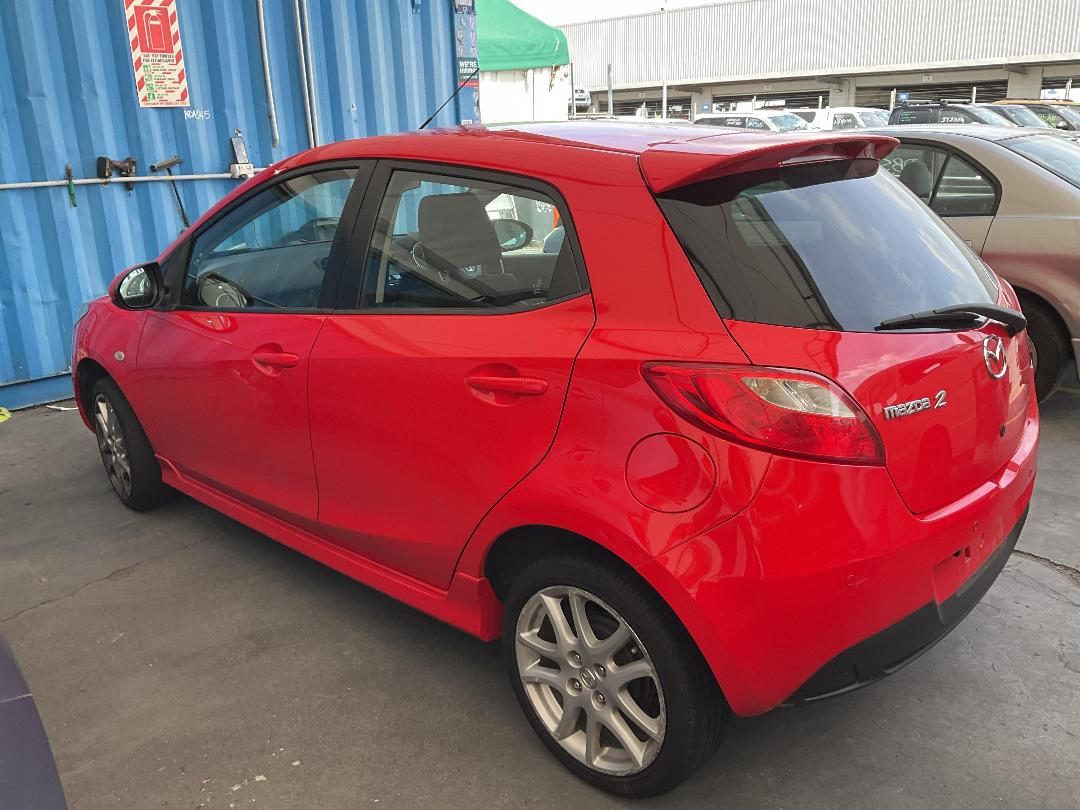 Photo '8' of Mazda Mazda2 Sport Photo '8' of Mazda Mazda2 Sport