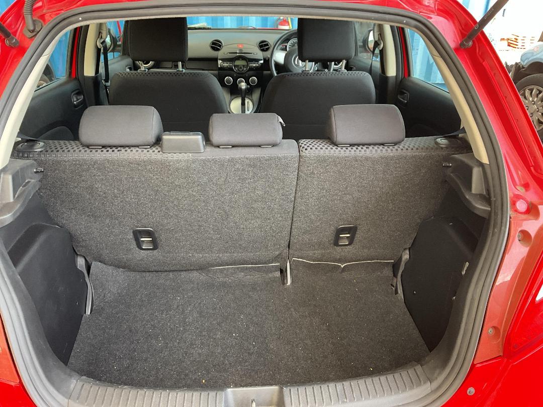 Photo '10' of Mazda Mazda2 Sport Photo '10' of Mazda Mazda2 Sport